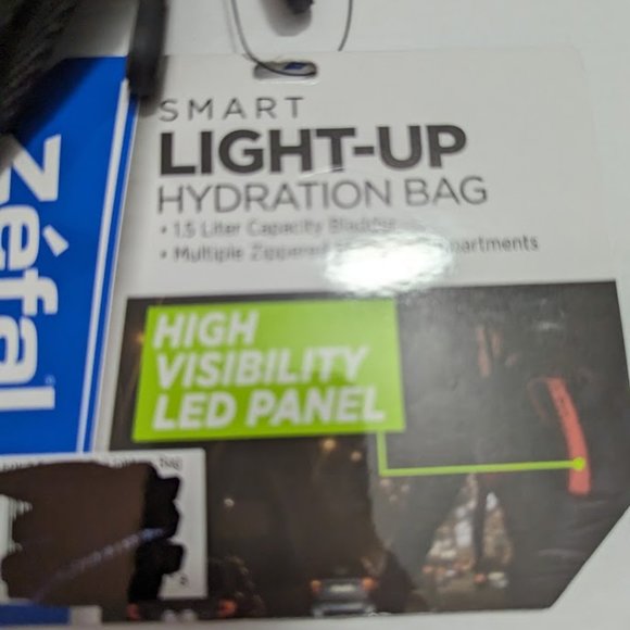 Zefal Z Hydro Race Hydration Bag in Black/Red (1.5L) Light up strip - Picture 4 of 7